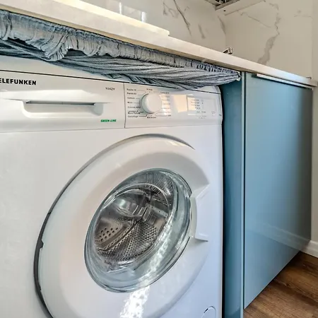 Dietro Il Teatro Modena Cenova