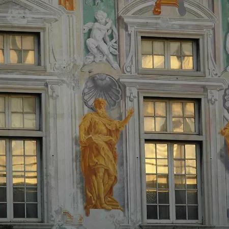 Dietro Il Teatro Modena *